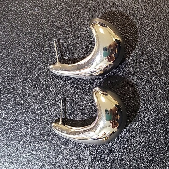 ZARA Teardrop Earrings - Picture 5 of 6